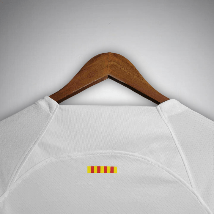 Camiseta visitante de manga larga blanca del FC Barcelona 23/24