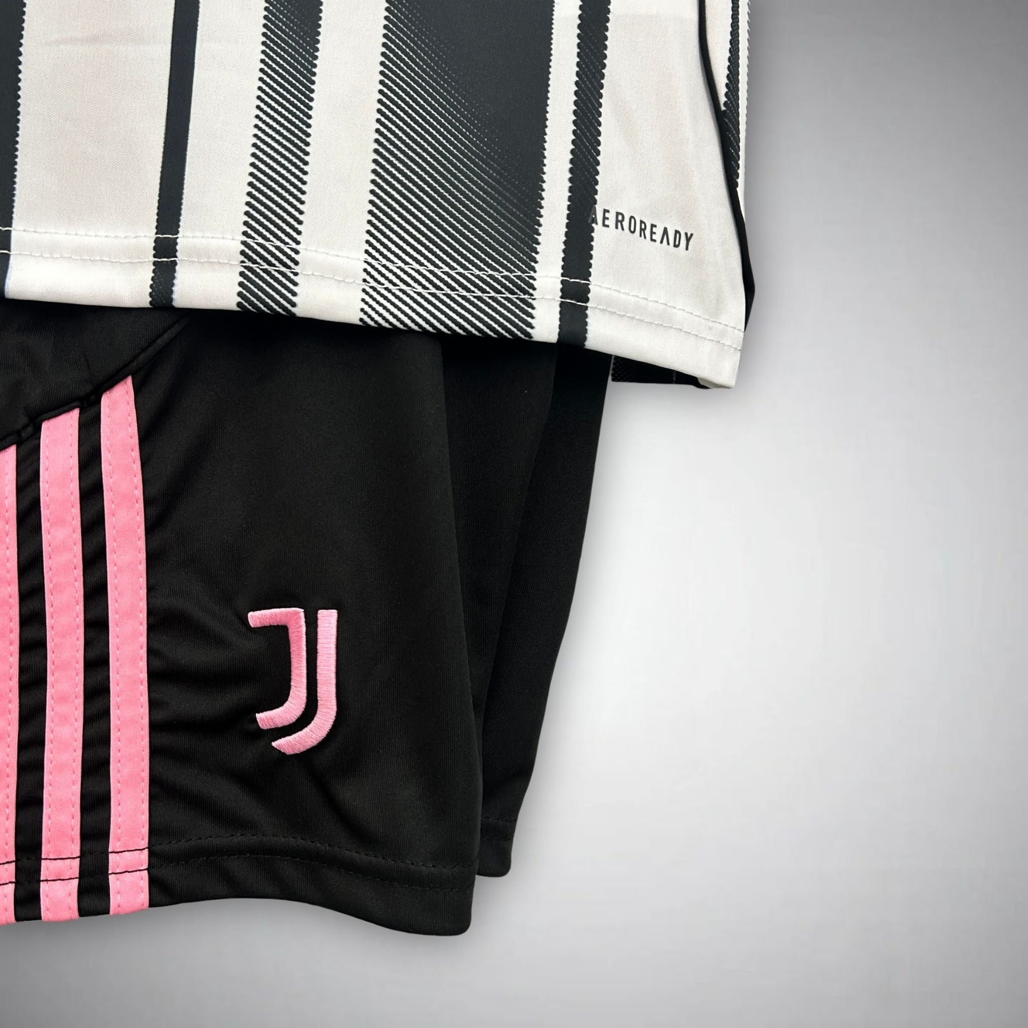 JUVENTUS KIDS JERSEY 2025/2026