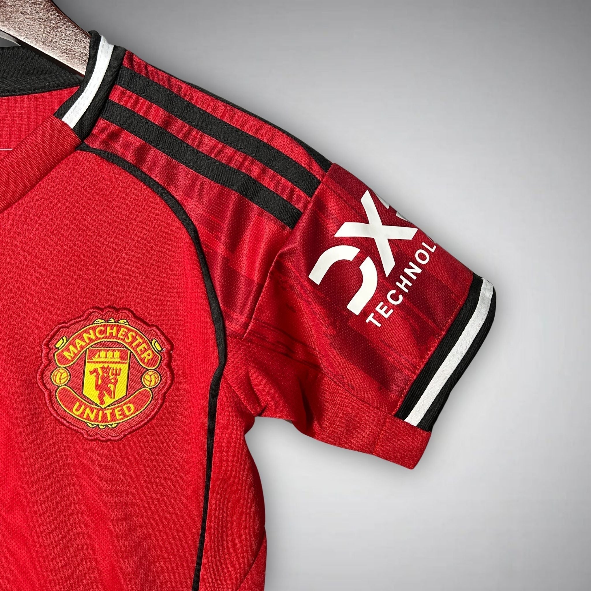 MANCHESTER UNITED KIDS JERSEY 2025/2026
