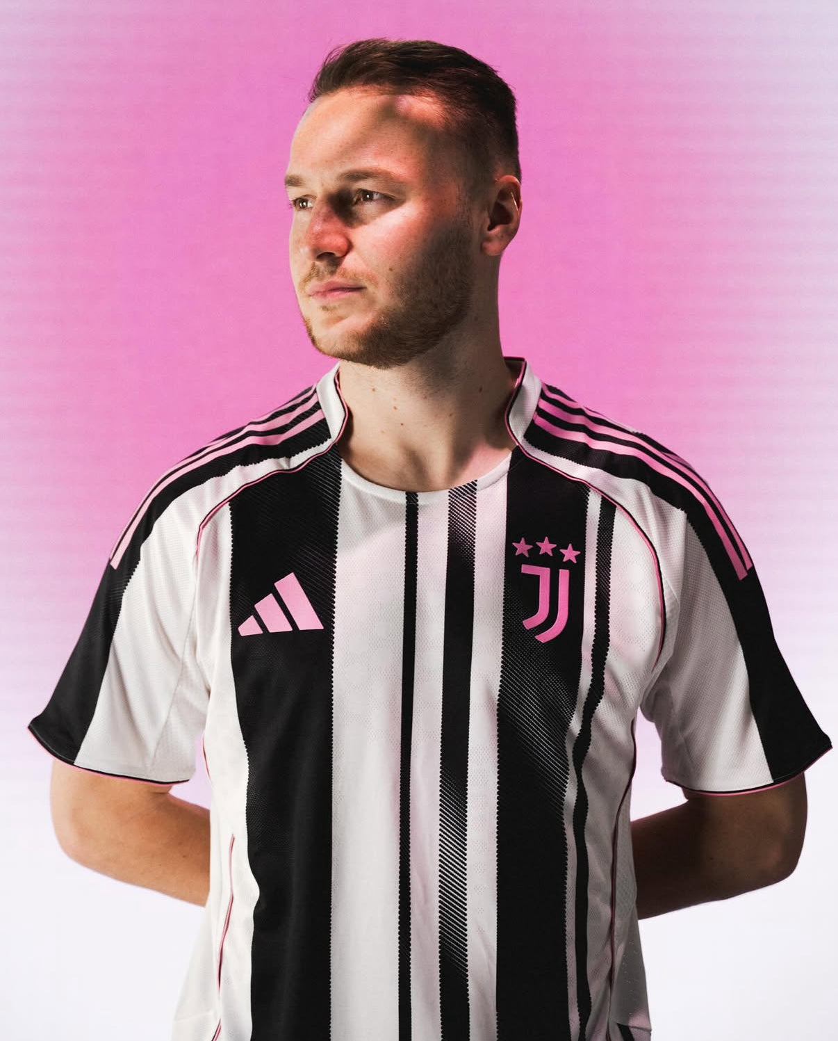 Camiseta local de la Juventus 25/26