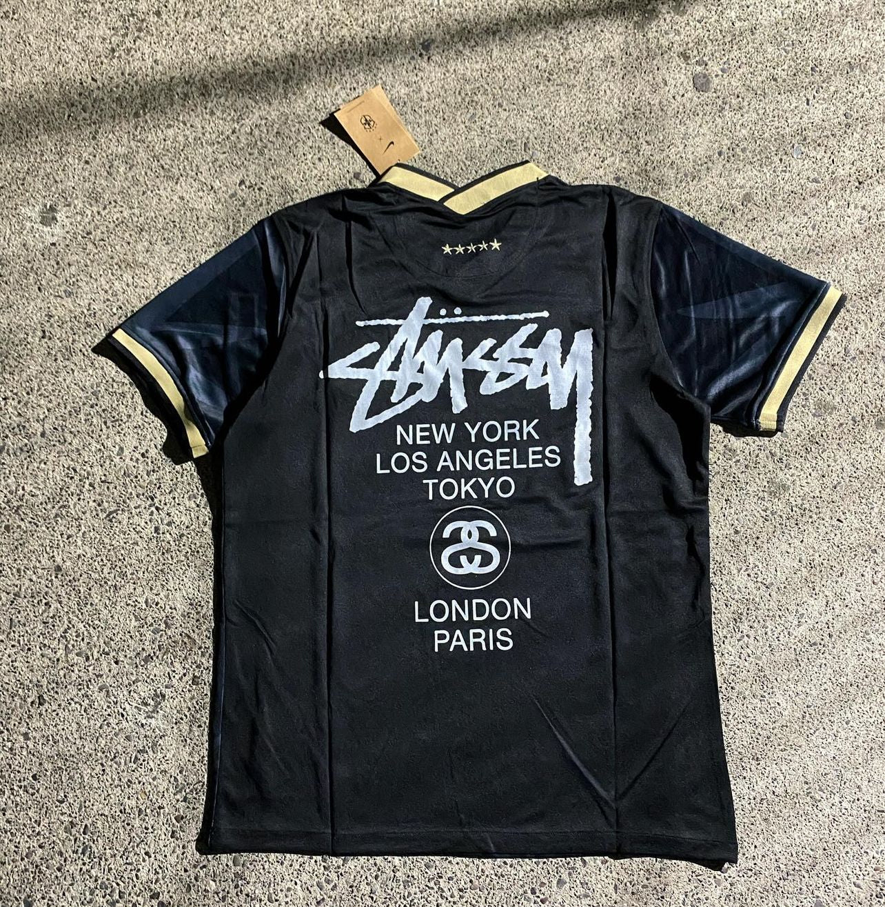 Kit conceptual BRASIL X STUSSY