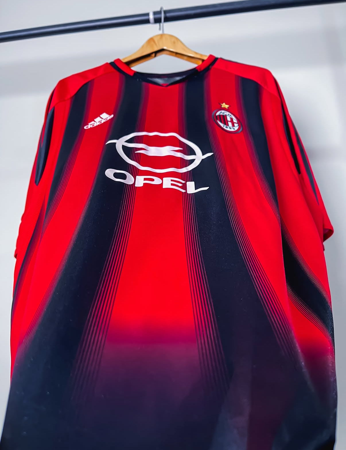 AC Milan Retro Home Jersey 2004-2005