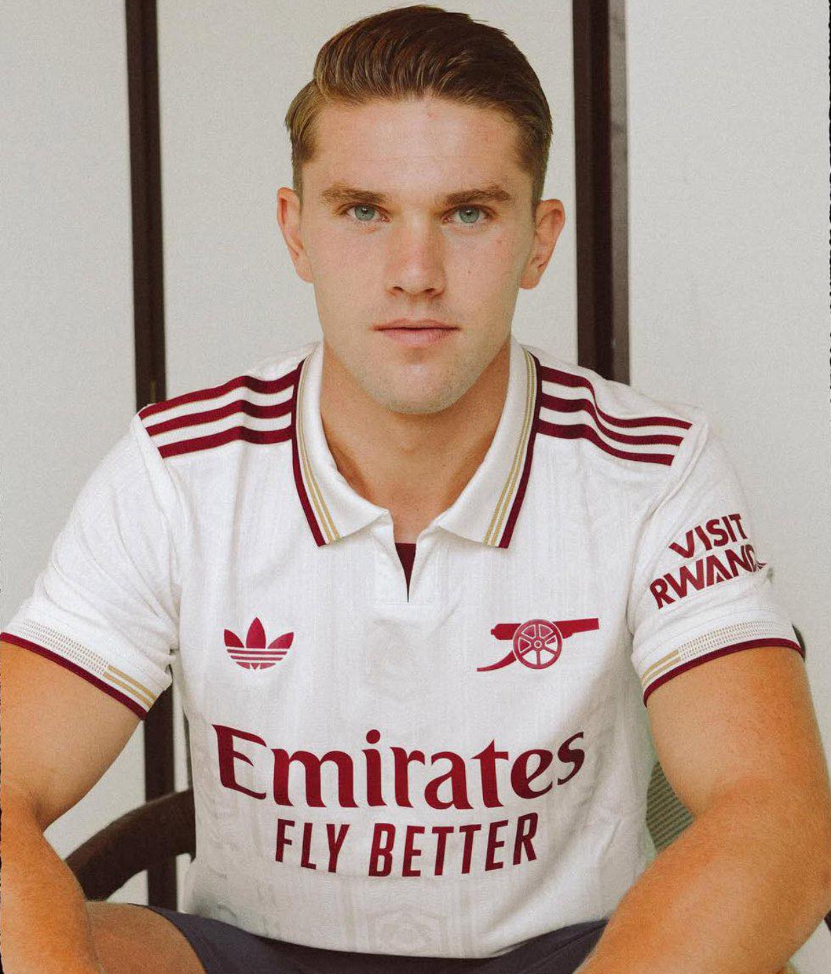 Tercera equipación del Arsenal 2025/2026