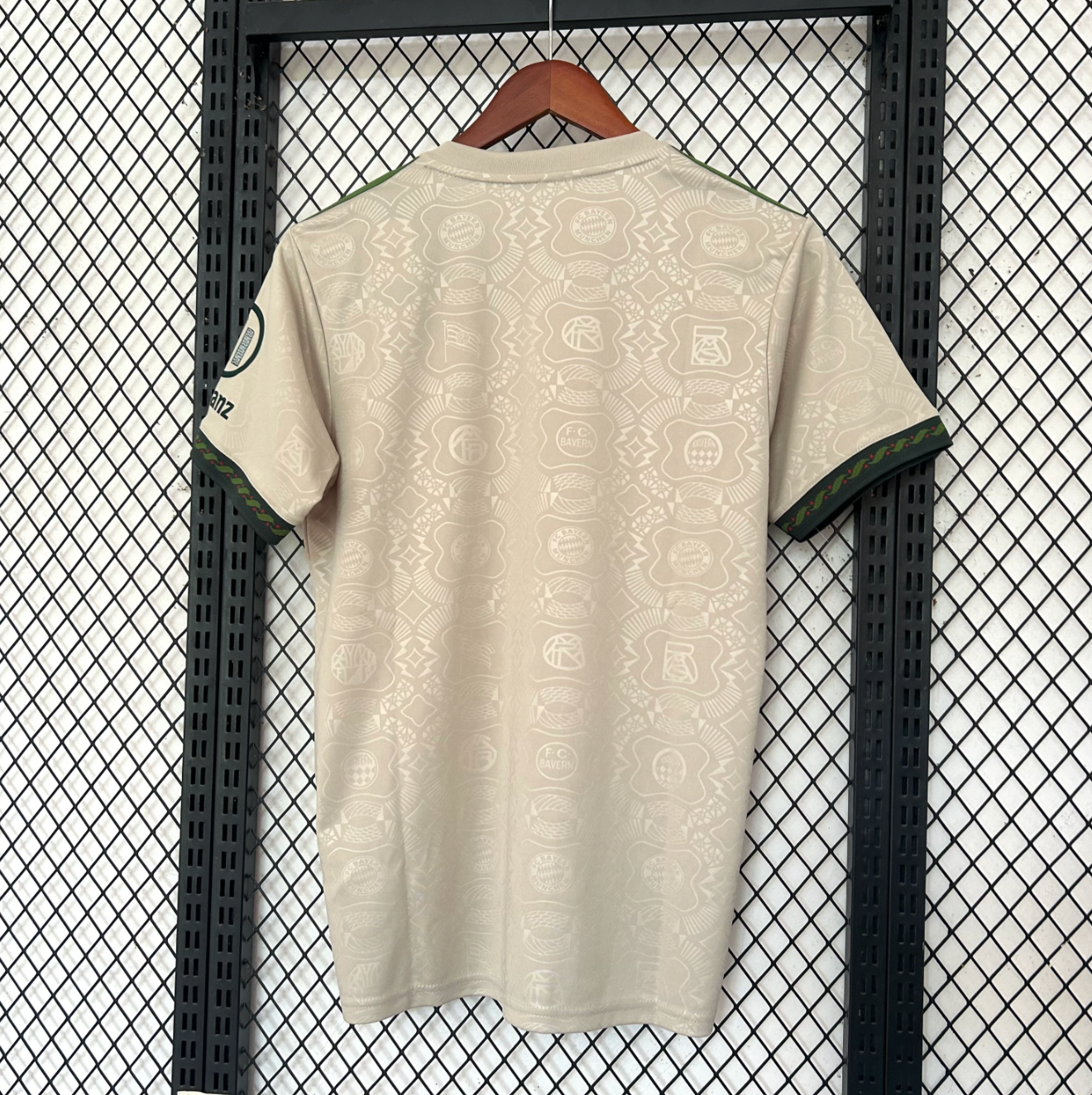 Bayern Munich Wiesn 2025/26 jersey