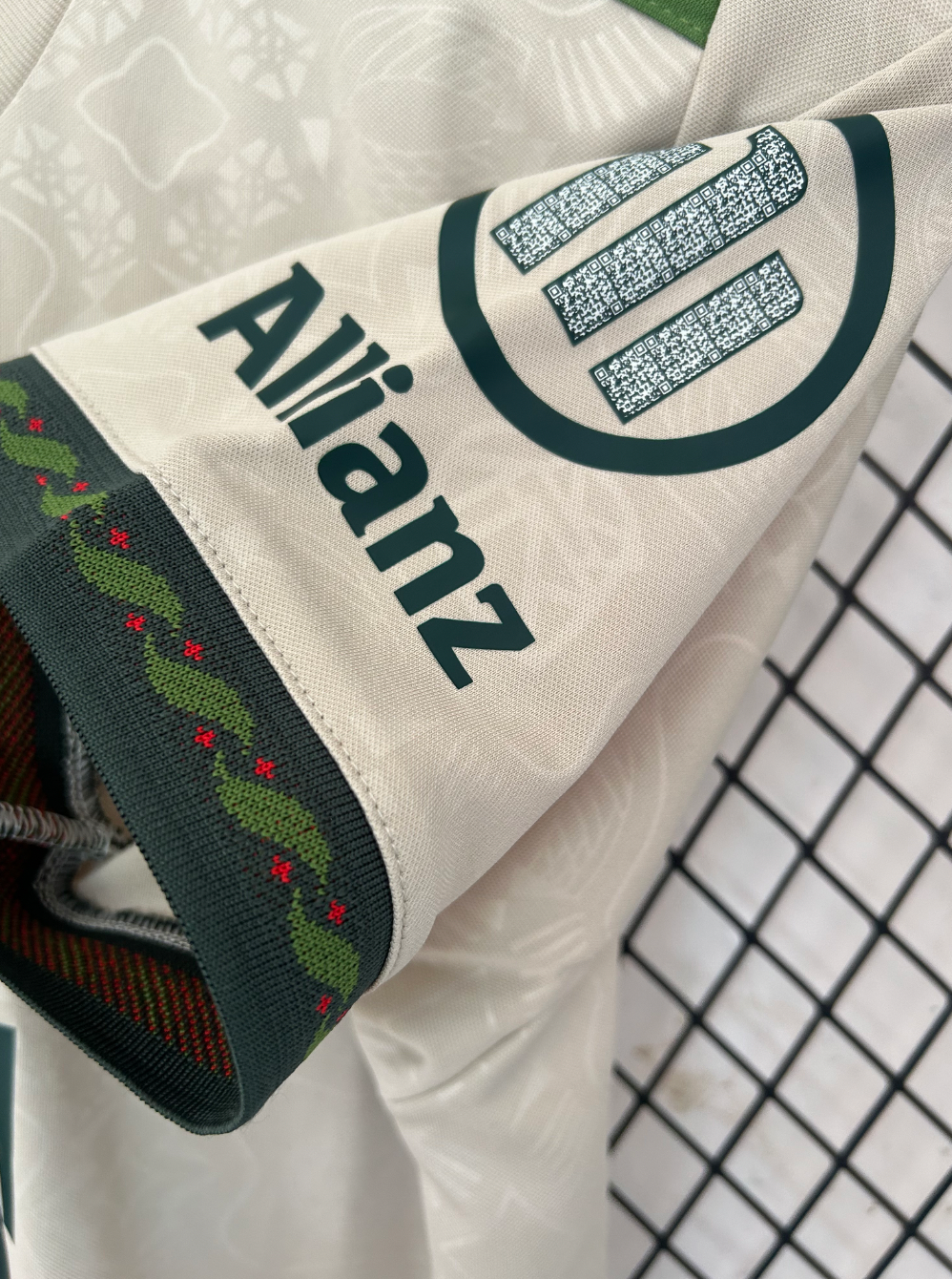 Bayern Munich Wiesn 2025/26 jersey