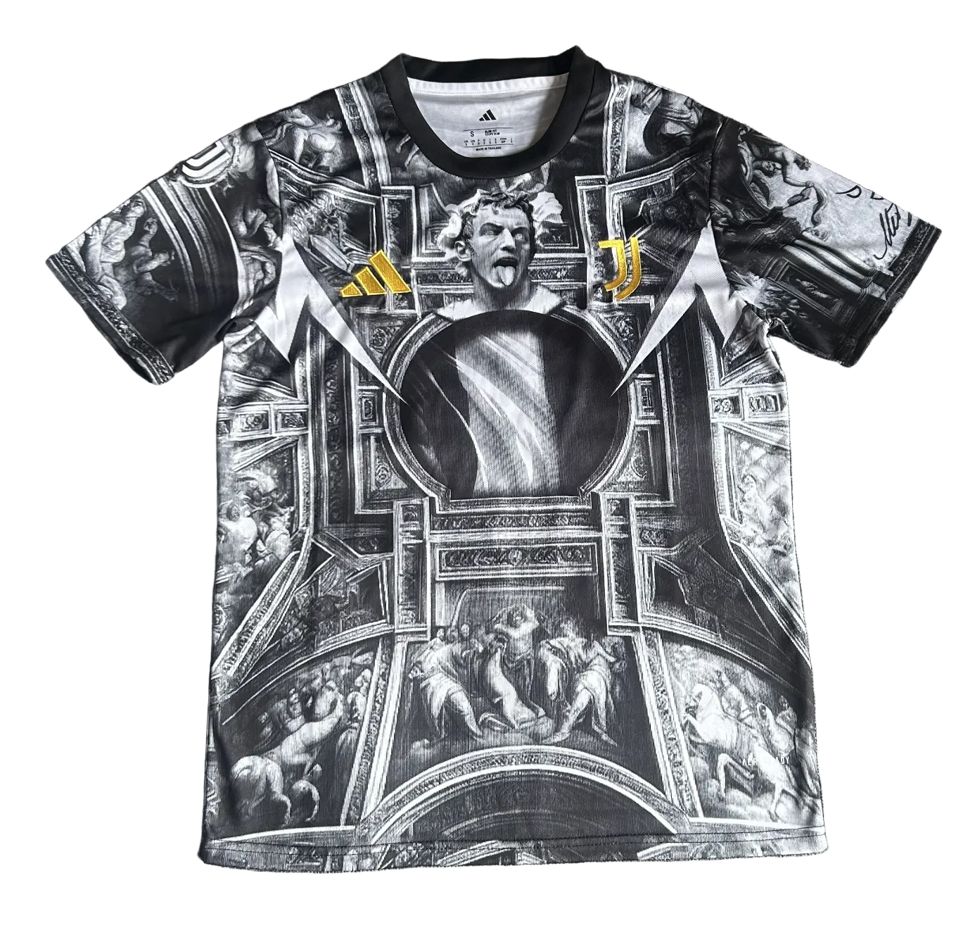 Juventus 2026 pre-match jersey