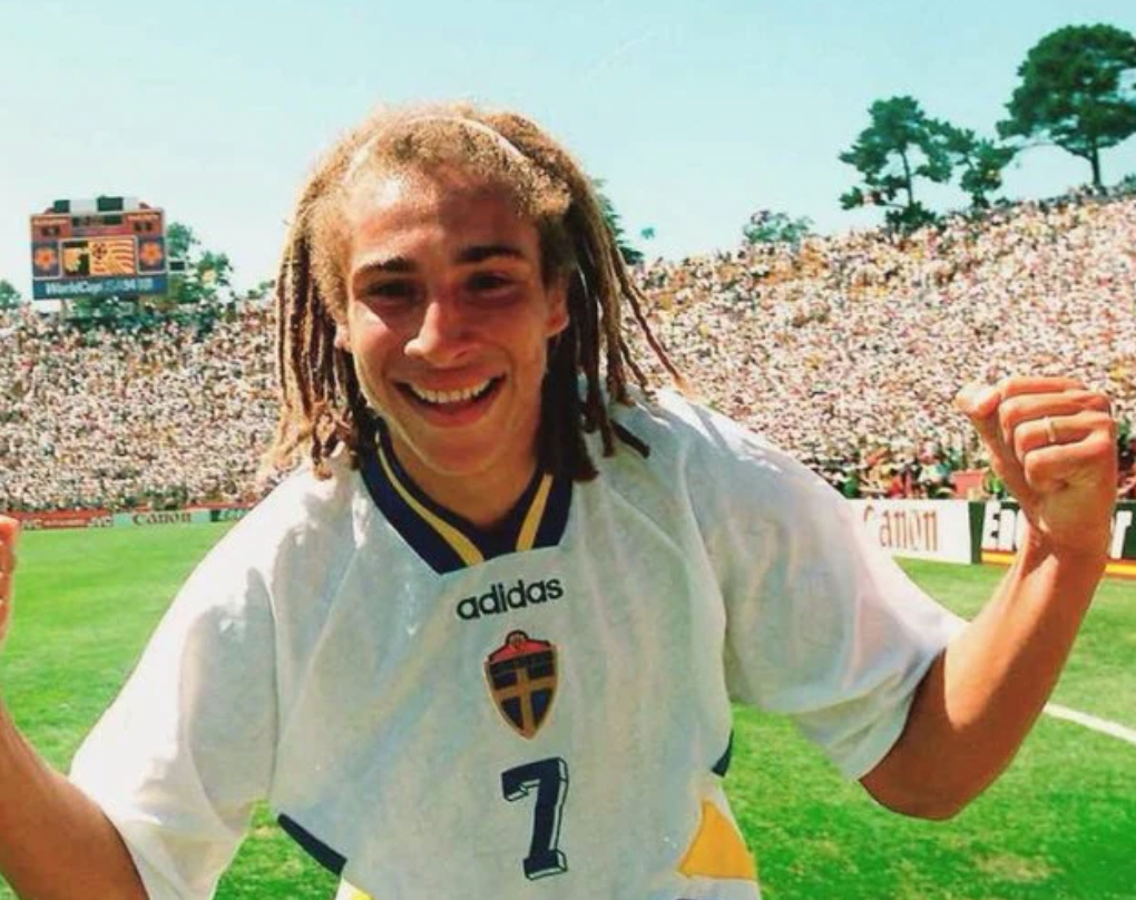 1994 Sweden away kit