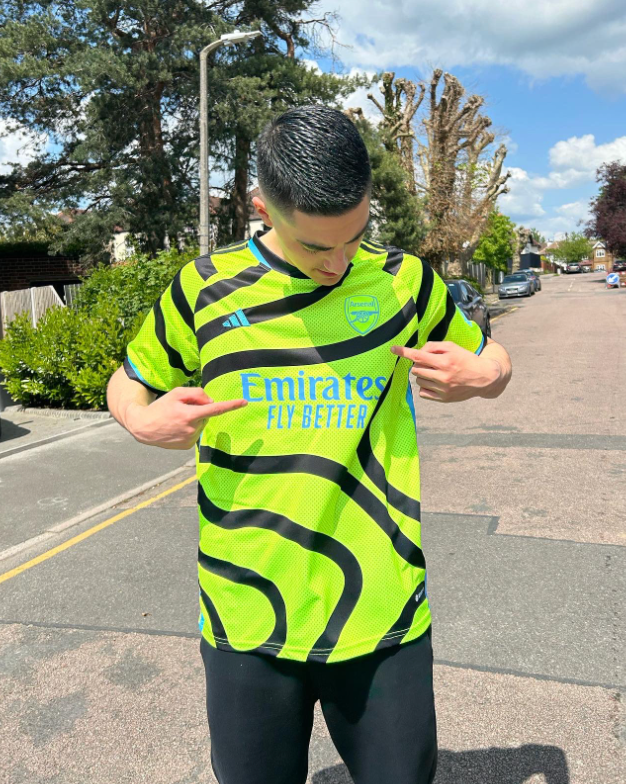 Arsenal away jersey 2023/24
