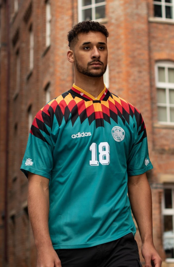 Camiseta retro de visitante de Alemania de 1994