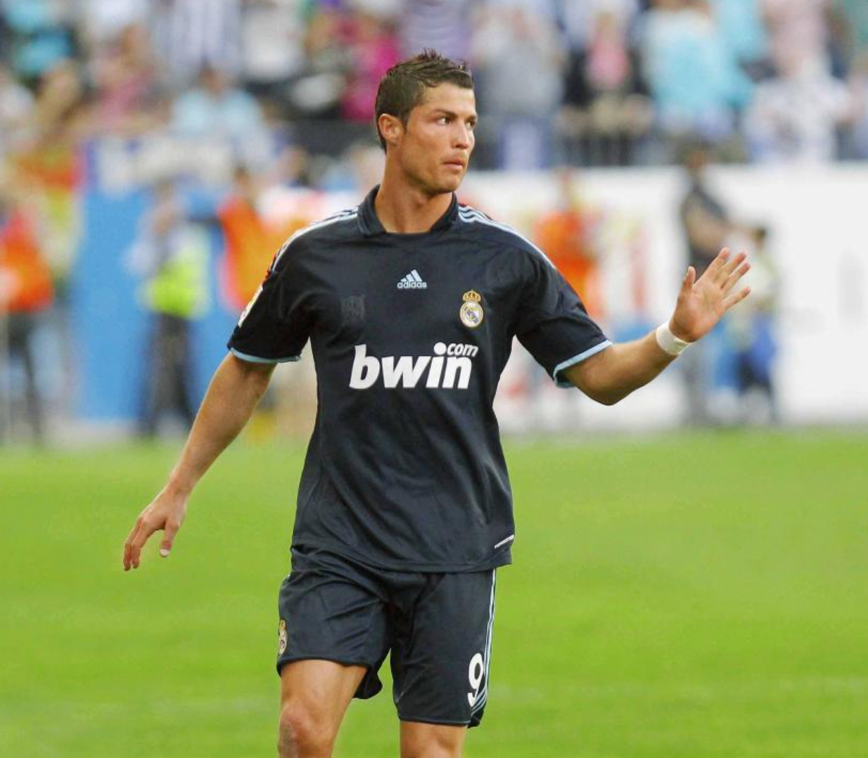 2009/2010 Real Madrid retro jersey