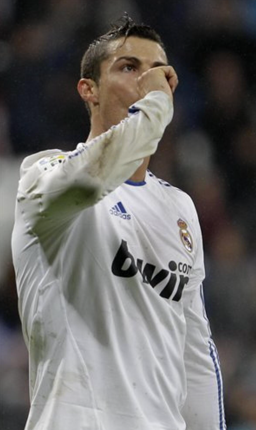 Camiseta retro de manga larga de local del Real Madrid 2010/2011