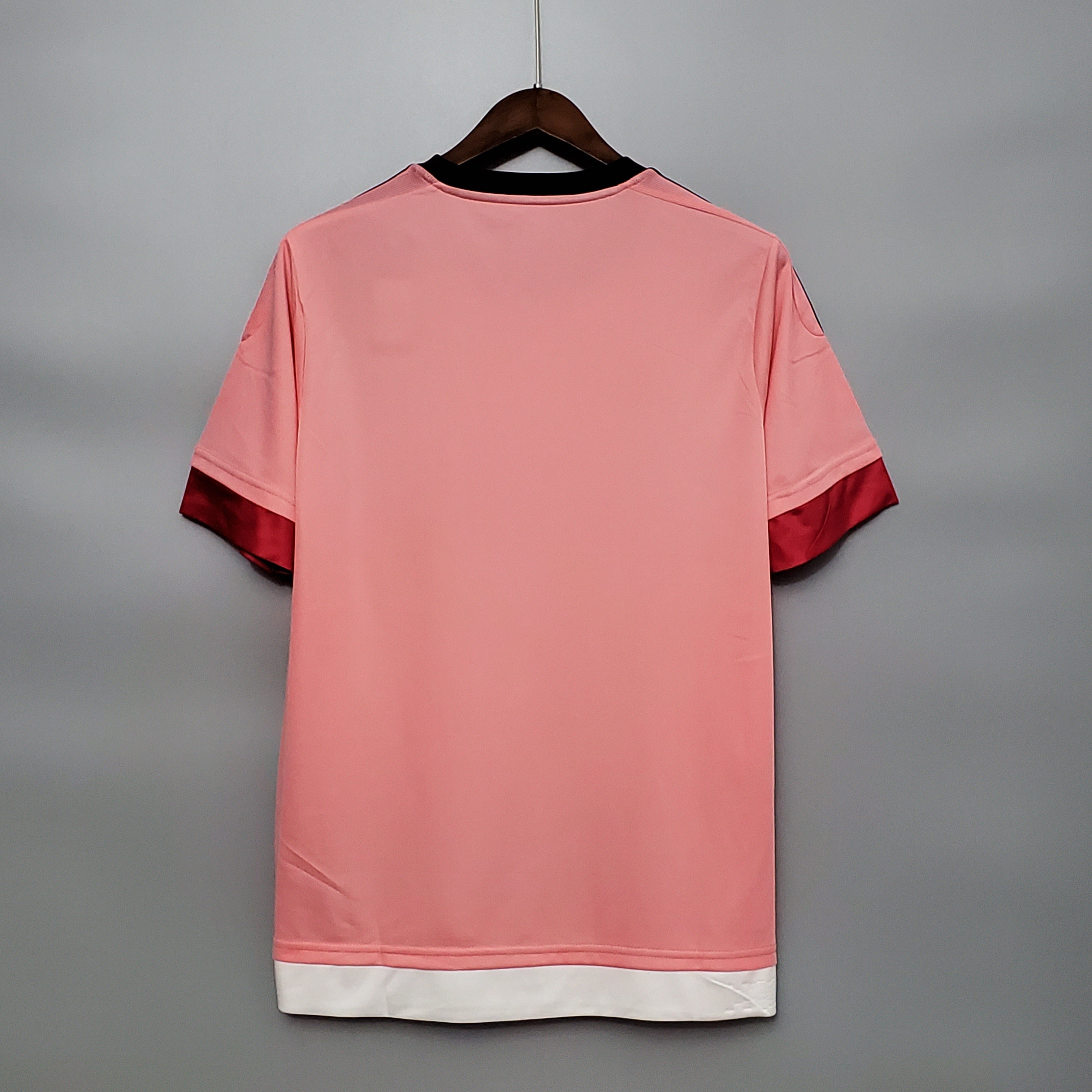 2015-2016 Juventus away retro kit pink