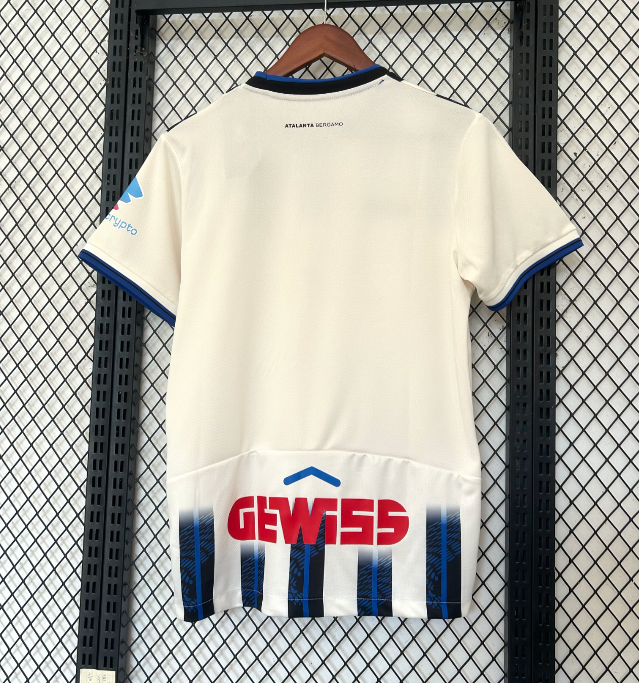 Atalanta 2025/2026 away jersey
