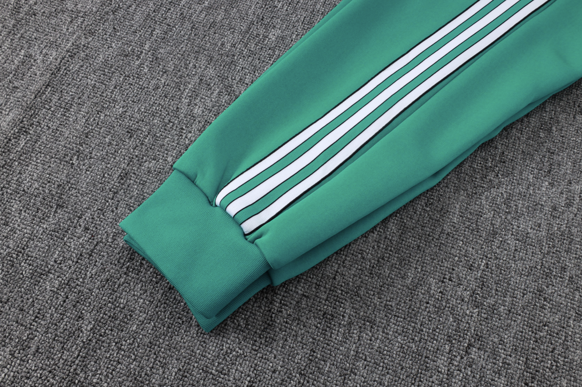 Liverpool FC 2027 Green Tracksuit Terrace Icons