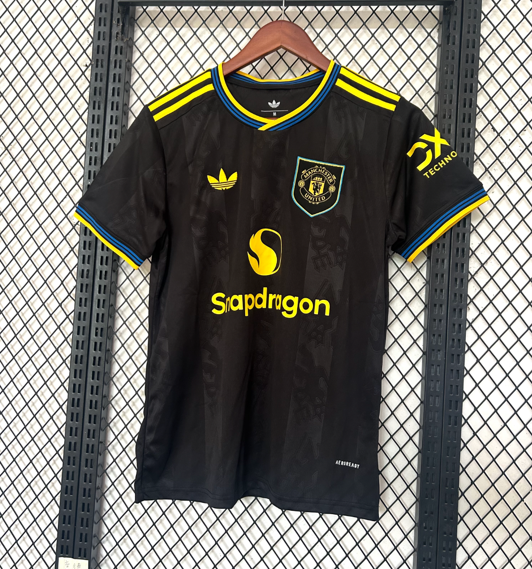 Manchester united  2025/2026 third kit